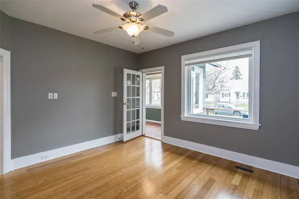 497 Oxford ST, Winnipeg, MB R3M 3J1