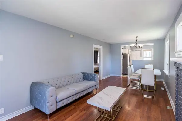 271 Glenwood CRES, Winnipeg, MB R2L 1K4
