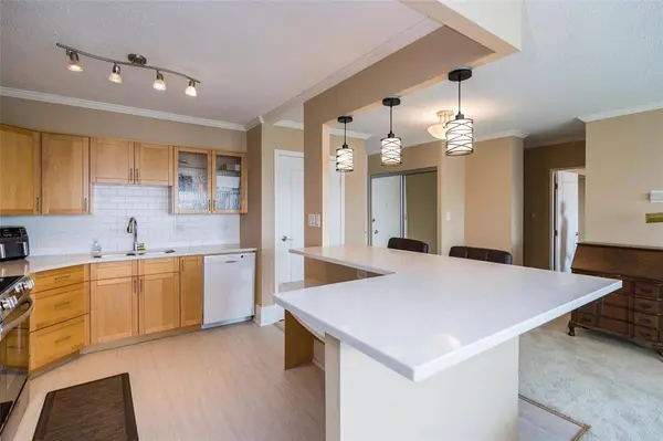 1305 Grant AVE, Winnipeg, MB R3M 1Z7