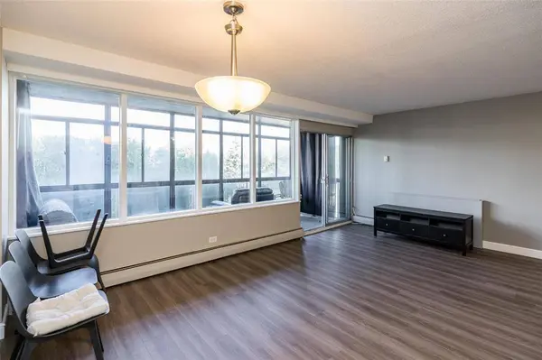 1305 Grant AVE, Winnipeg, MB R3M 1Z7