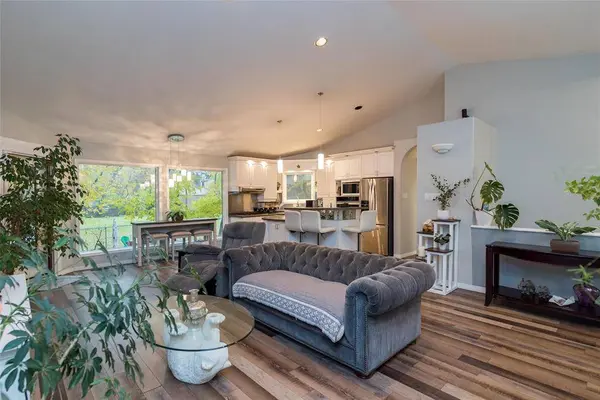 105 Vanscoy RD, Winnipeg, MB R3R 1H4