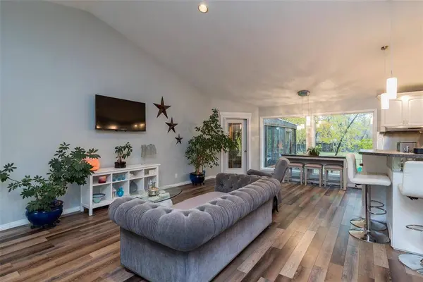 105 Vanscoy RD, Winnipeg, MB R3R 1H4