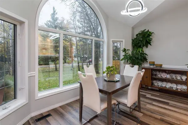 105 Vanscoy RD, Winnipeg, MB R3R 1H4