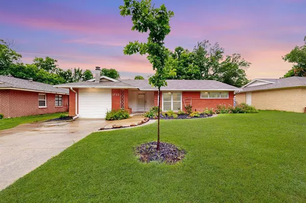 3733 Tam O Shanter Drive, Mesquite, TX 75150