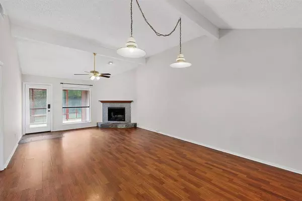 2420 Dalewood Lane, Bedford, TX 76022