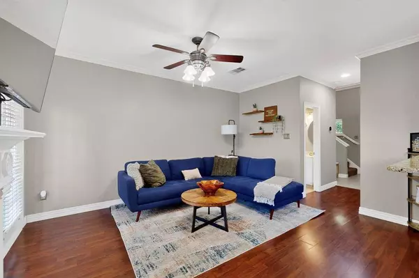 2344 Southcourt Circle, Irving, TX 75038