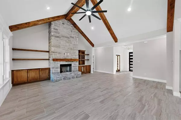 1161 Gonzollas Road, Springtown, TX 76082