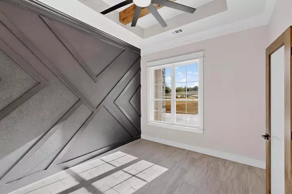 1161 Gonzollas Road, Springtown, TX 76082