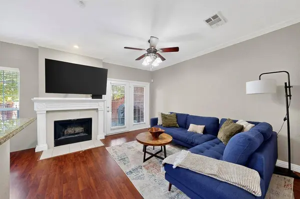 2344 Southcourt Circle, Irving, TX 75038