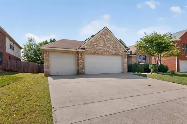 8304 Cornerstone Drive, Fort Worth, TX 76123