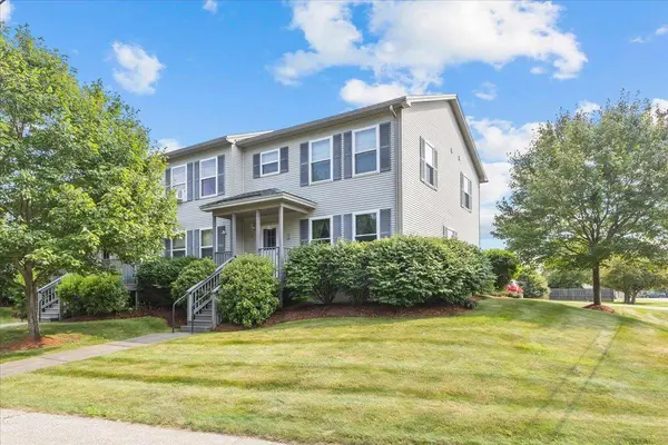 12 Checkerberry SQ #107, Milton, VT 05468