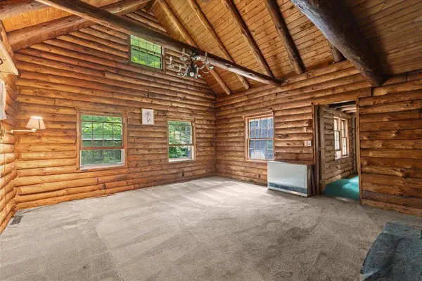 592 Upper Pleasant Valley RD, Cambridge, VT 05464