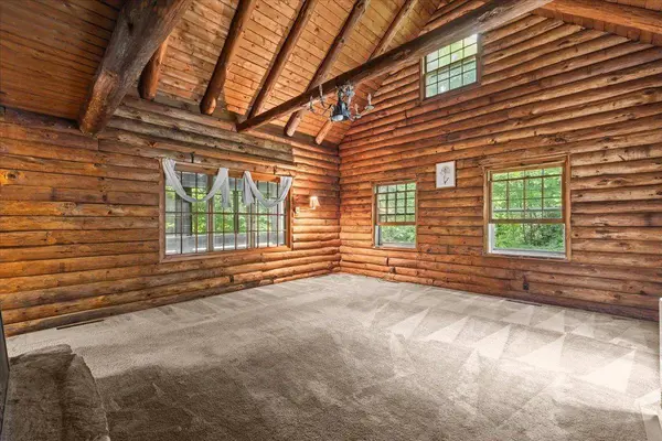 592 Upper Pleasant Valley RD, Cambridge, VT 05464