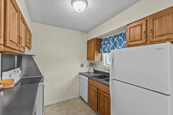 21 Wells AVE #2, Colchester, VT 05446