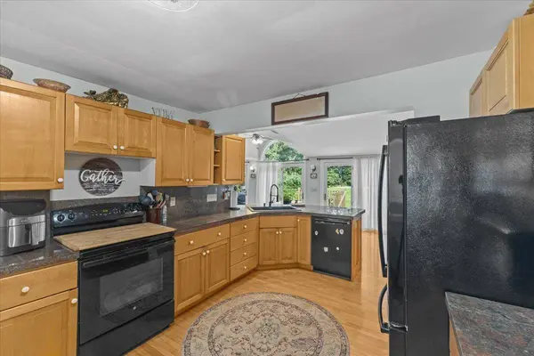 29 Beverly CT, St. Albans City, VT 05478