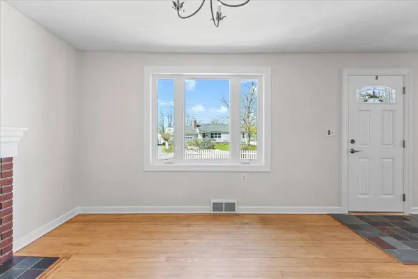 15 Abnaki AVE, Essex Junction, VT 05452