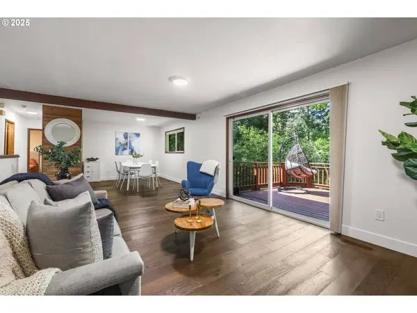 19065 TRILLIUM DR, West Linn, OR 97068