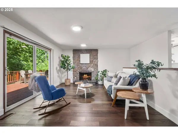 19065 TRILLIUM DR, West Linn, OR 97068