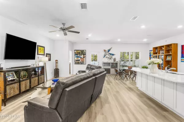 644 Melrose WAY, Panama City Beach, FL 32413