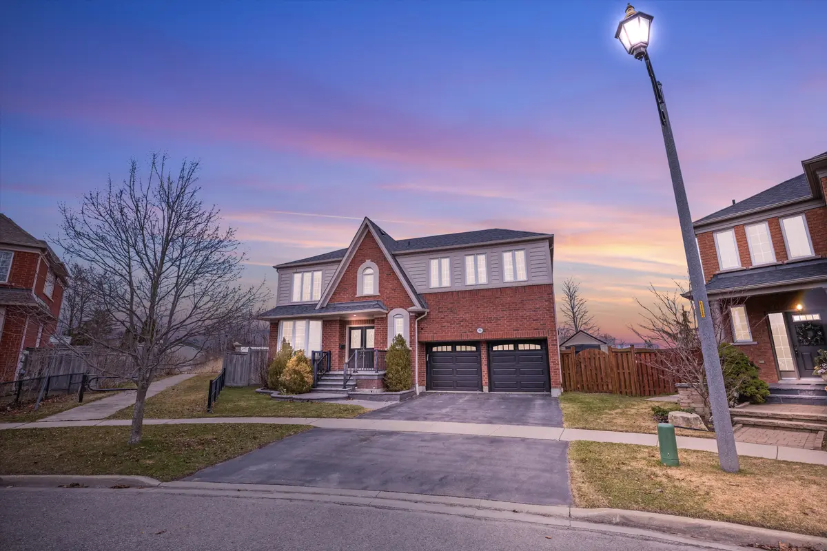46 Peacock Cres, Ajax, ON L1T 0C5