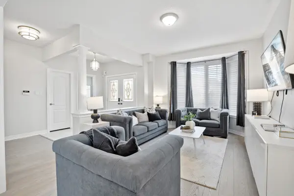 46 Peacock Cres, Ajax, ON L1T 0C5
