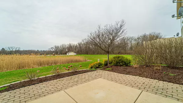 1321 Lily CT, Schererville, IN 46375