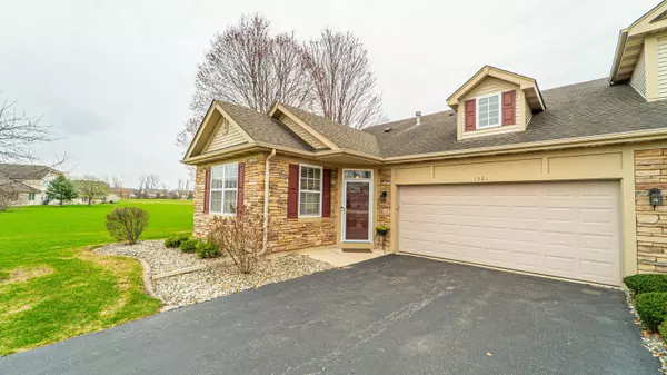 1321 Lily CT, Schererville, IN 46375