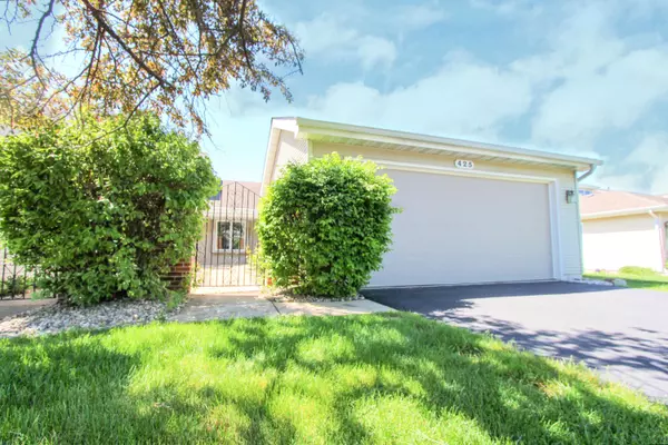 425 Deerpath DR, Schererville, IN 46375