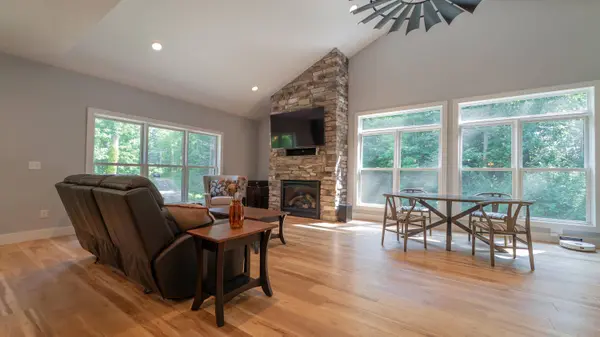 2816 Niles Buchanan Road, Buchanan, MI 49107