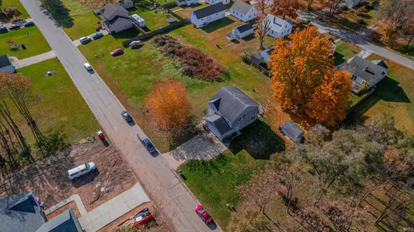 56339 Strasser Lane, South Bend, IN 46619