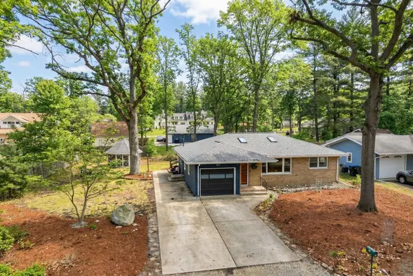 321 S Taylor Street, New Buffalo, MI 49117