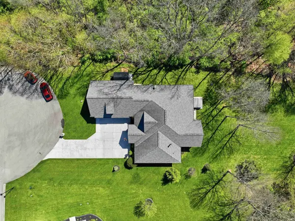 12044 Secluded Trail, Granger, IN 46530