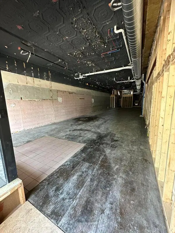 816 Lincolnway #101, La Porte, IN 46350