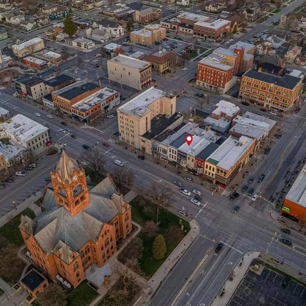 816 Lincolnway #101, La Porte, IN 46350