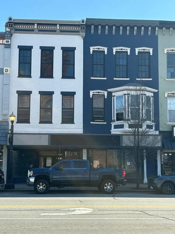 814 Lincolnway #102, La Porte, IN 46350