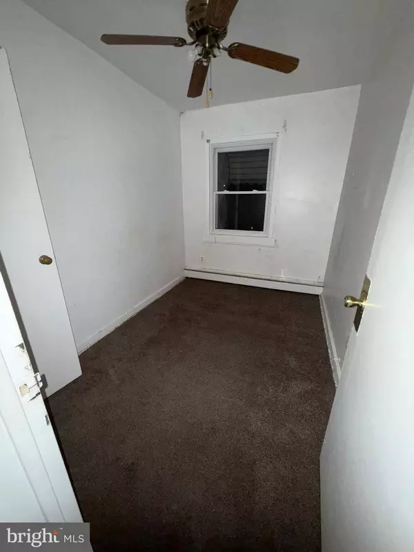 1316 EDGEWOOD AVE, Trenton, NJ 08618