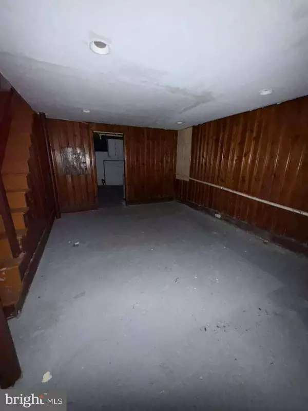 1316 EDGEWOOD AVE, Trenton, NJ 08618