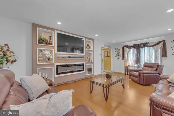 115 MIDDLEBURY LN, Willingboro, NJ 08046
