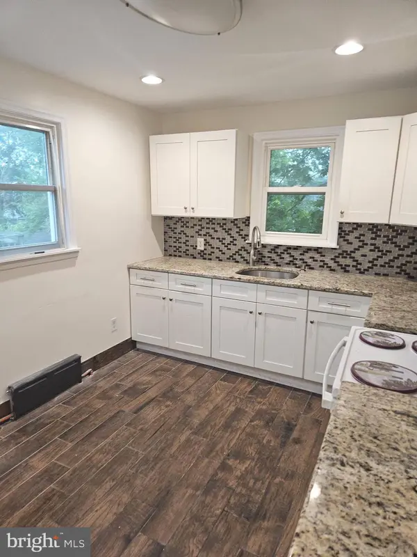 215 CHESTNUT AVE, Oaklyn, NJ 08107