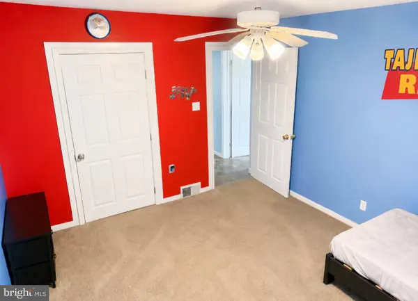 333 SANDALWOOD, Hamilton, NJ 08619