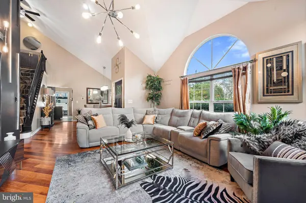 37 WESLEY LN, Burlington, NJ 08016