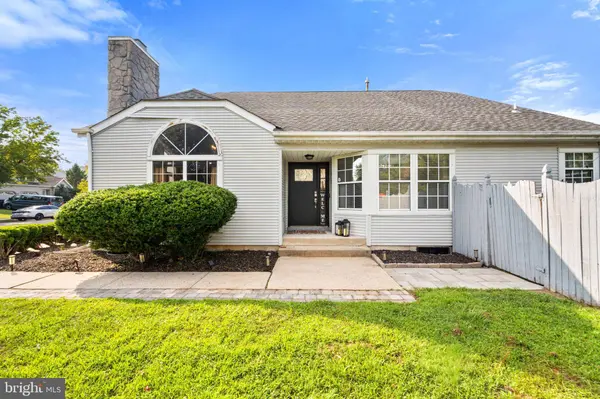 37 WESLEY LN, Burlington, NJ 08016