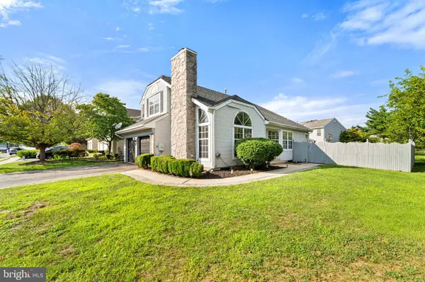 37 WESLEY LN, Burlington, NJ 08016