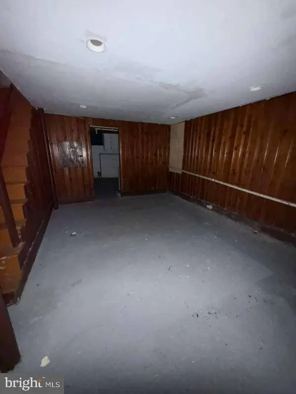 1316 EDGEWOOD AVE, Trenton, NJ 08618