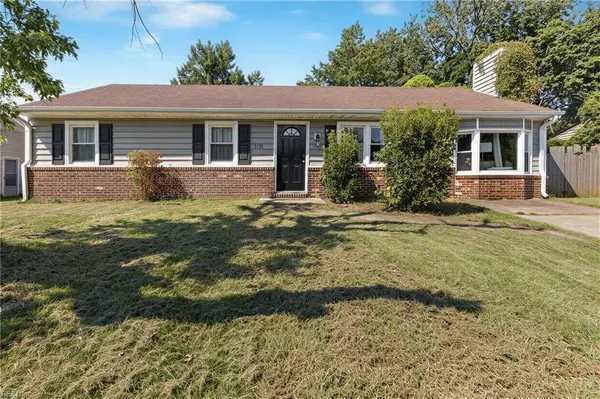 1128 Sir Galahad DR, Chesapeake, VA 23323