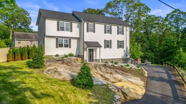 13 Williams Trl, Hopatcong Boro, NJ 07843