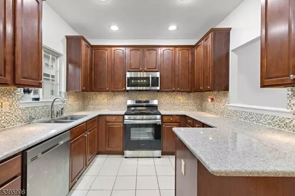 768 Green Ln #768, Union Twp., NJ 07083