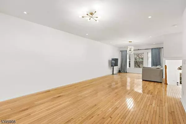 768 Green Ln #768, Union Twp., NJ 07083