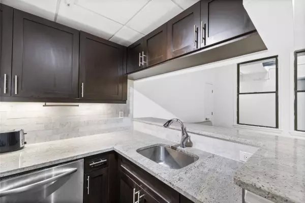 187 WAYNE ST #107C, Jc Downtown, NJ 07302