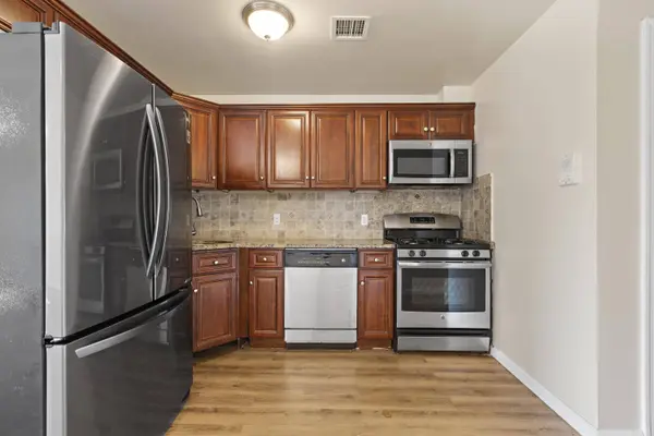 765 OCEAN AVE  #1, Jc Bergen-lafayett, NJ 07305